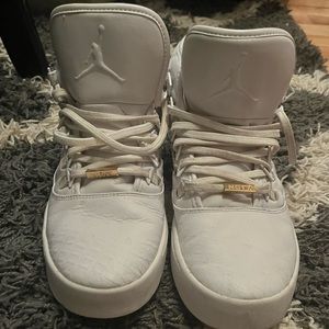 Air Jordan’s Westbrook 0 size 8